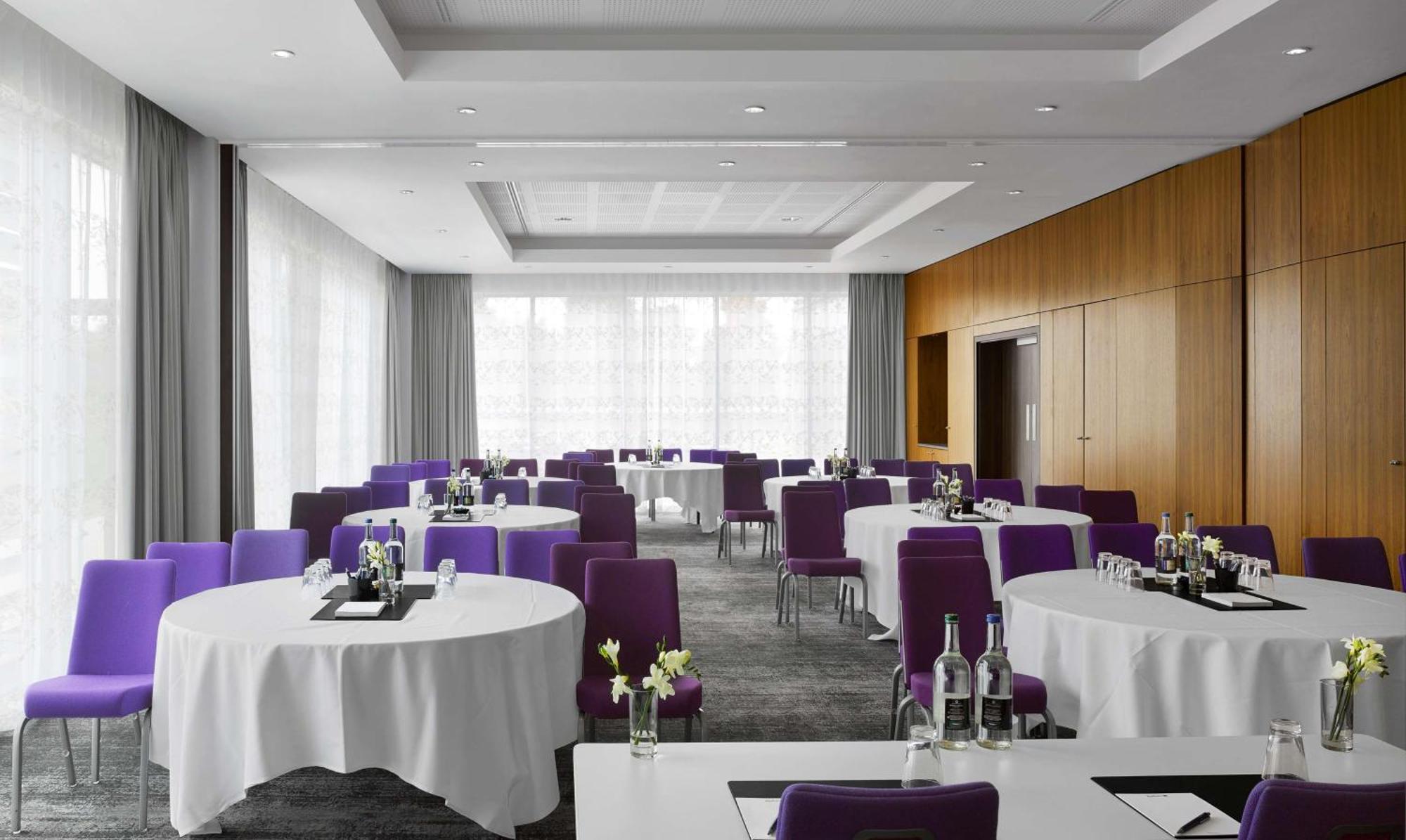 Radisson Blu Hotel East Midlands Airport Касъл Донингтън Екстериор снимка