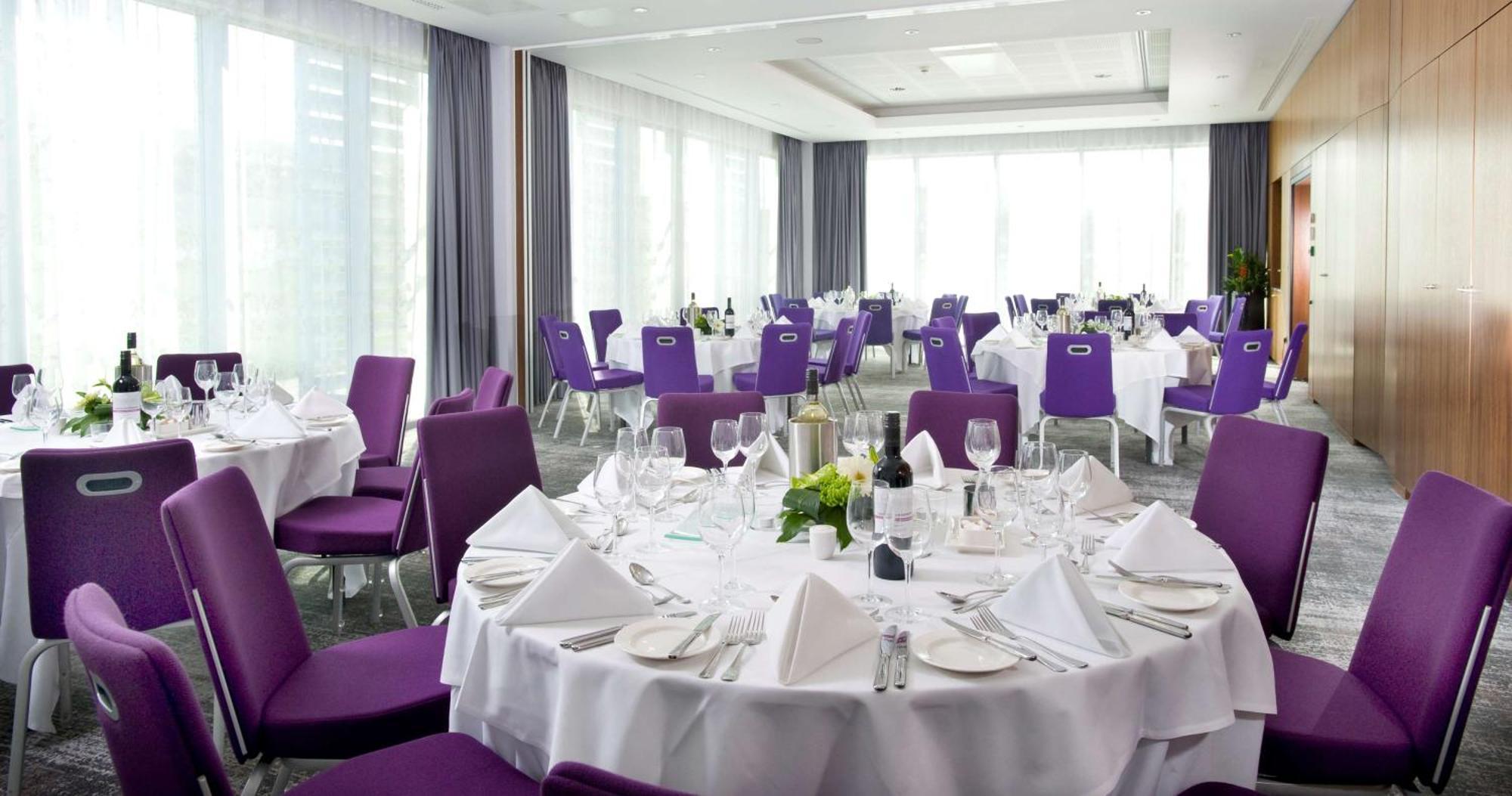 Radisson Blu Hotel East Midlands Airport Касъл Донингтън Екстериор снимка